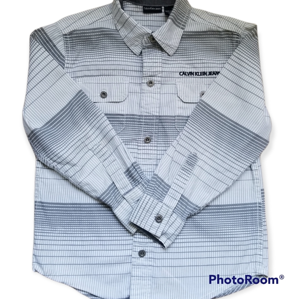 Calvin Klein Gray Button Up Size 5